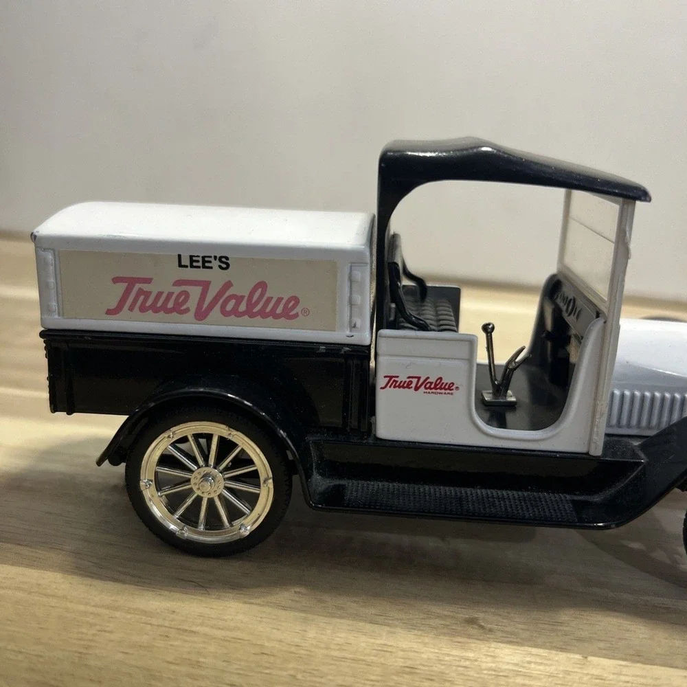 Liberty classic spec die cast coin bank 1916‎